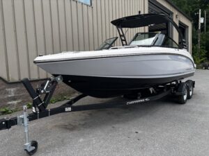 Photo of the 2025 Chaparral 23 SSI